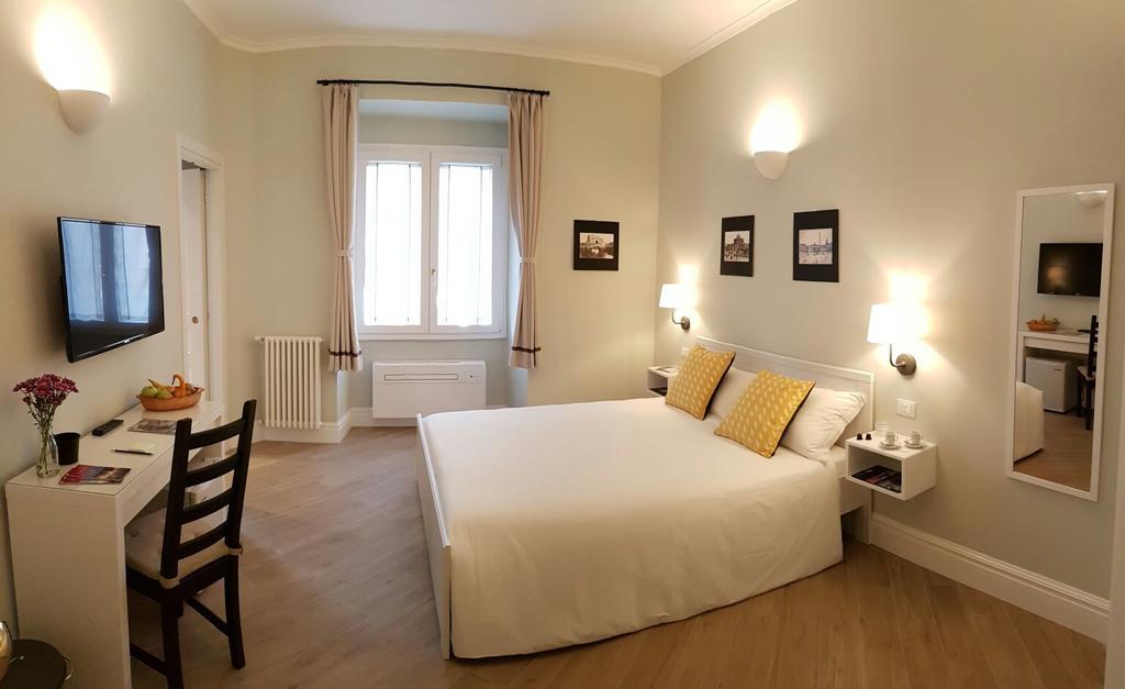 Acomodação com café da manhã  Roman Suite Guest House *