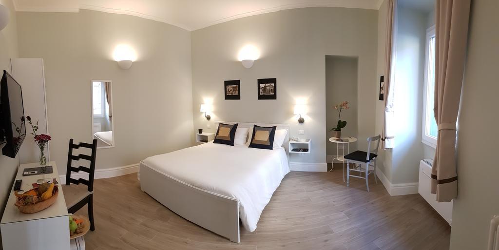 Roman Suite Guest House Bed & Breakfast
